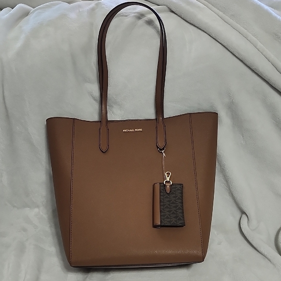 MICHAEL KORS Vincent Brown Leather Large Travel Tote - Picture 1 of 6